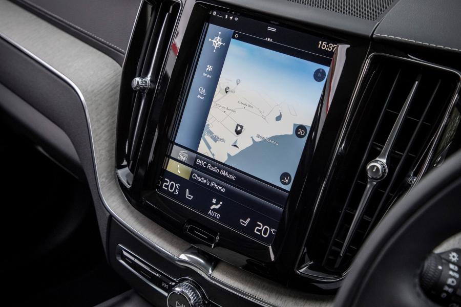 Детали интерьера Volvo XC60 D4 Inscription 2017 года  (UK) (фото 140 из 172)